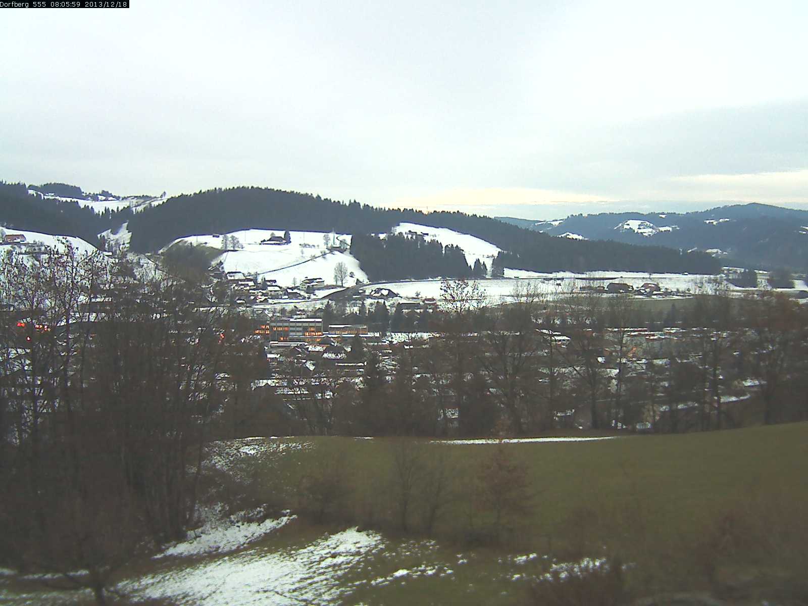 Webcam-Bild: Aussicht vom Dorfberg in Langnau 20131218-080600