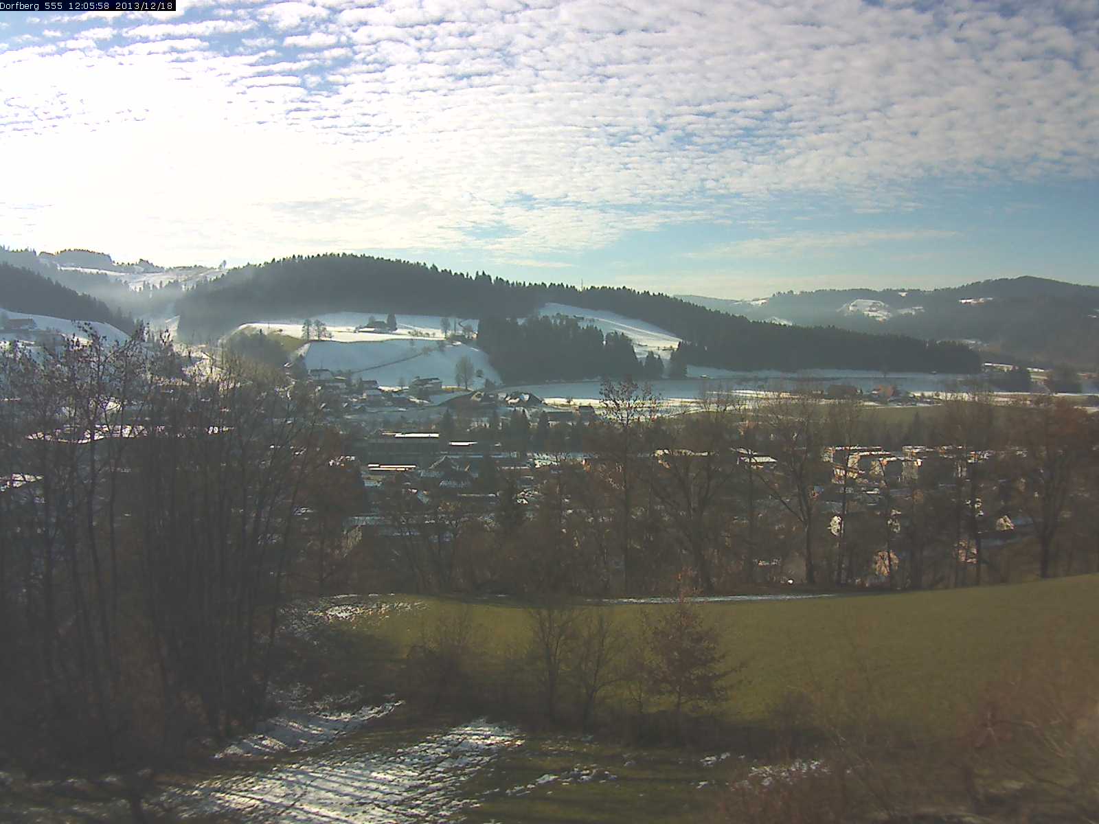 Webcam-Bild: Aussicht vom Dorfberg in Langnau 20131218-120600