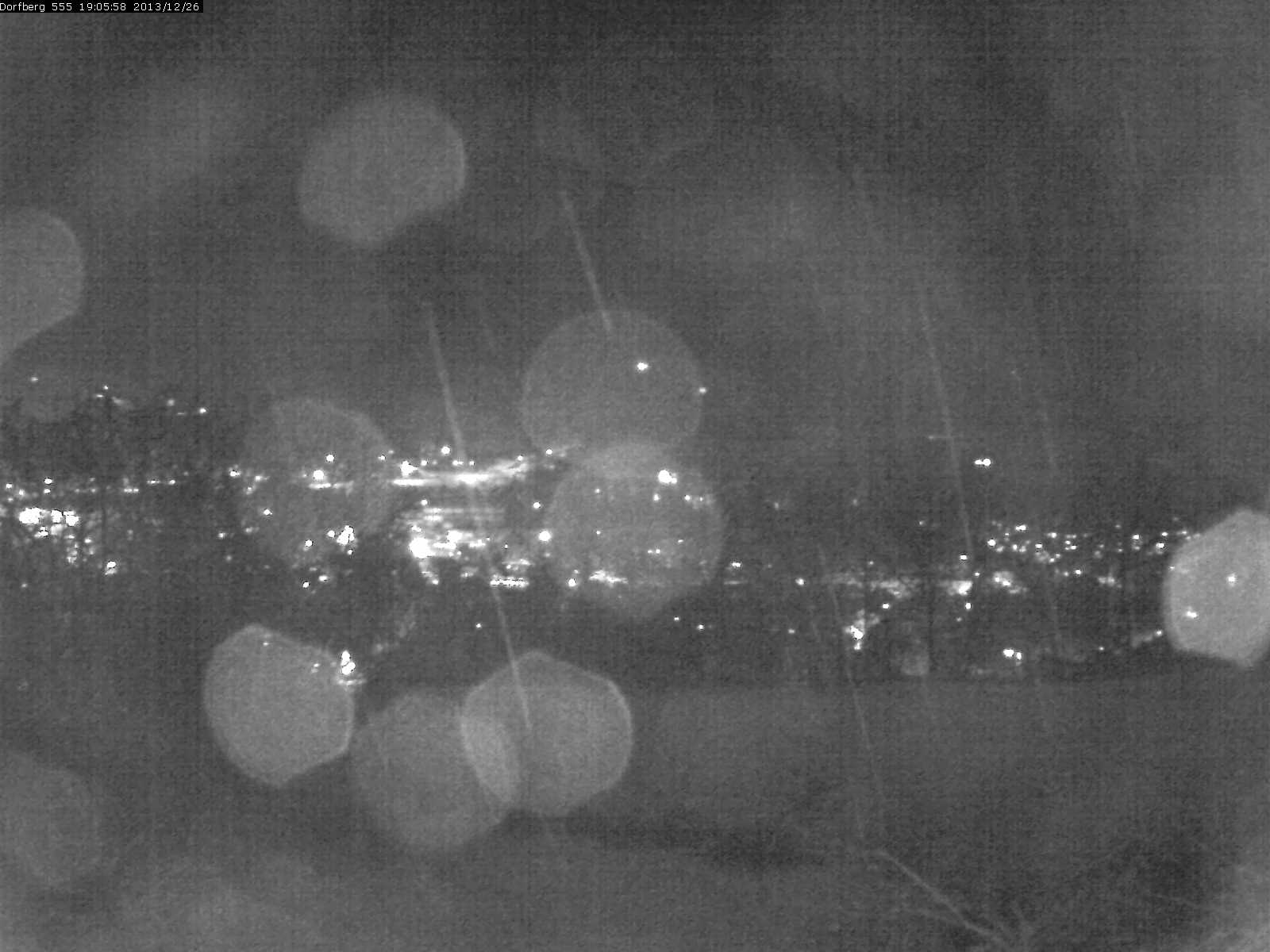 Webcam-Bild: Aussicht vom Dorfberg in Langnau 20131226-190600