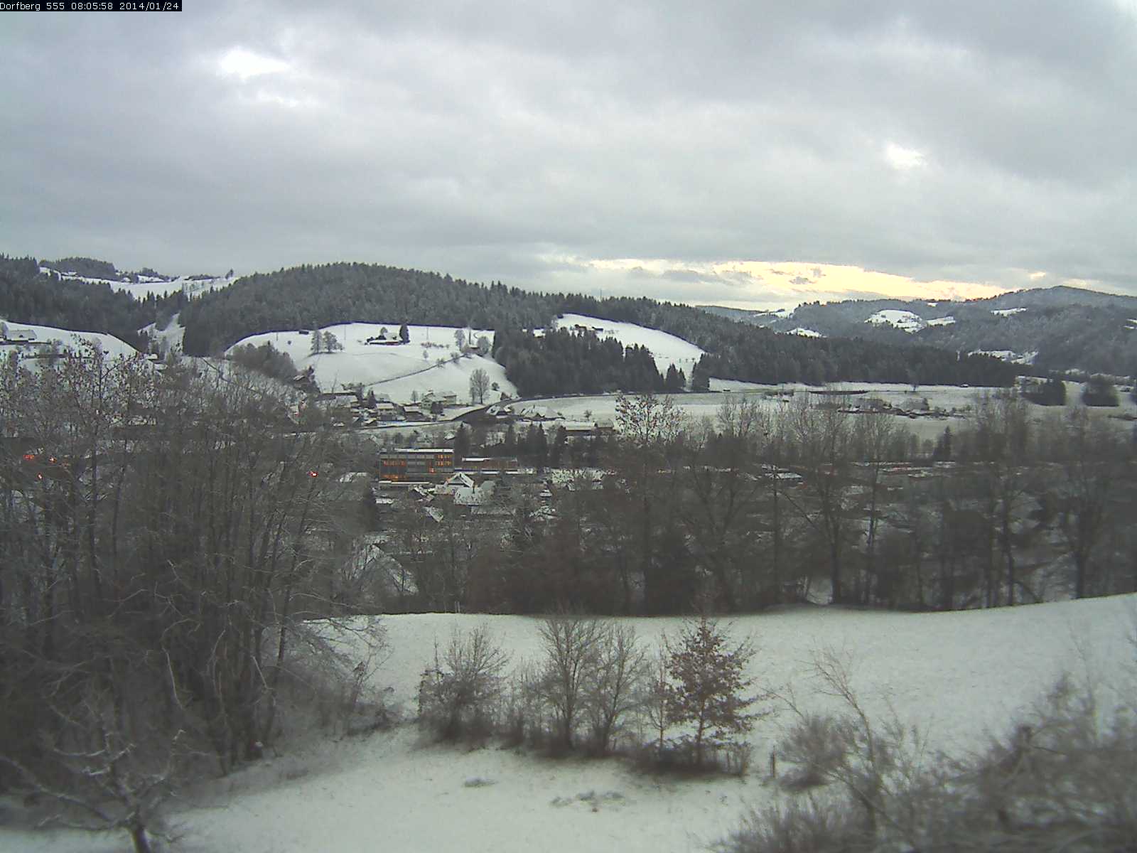 Webcam-Bild: Aussicht vom Dorfberg in Langnau 20140124-080600