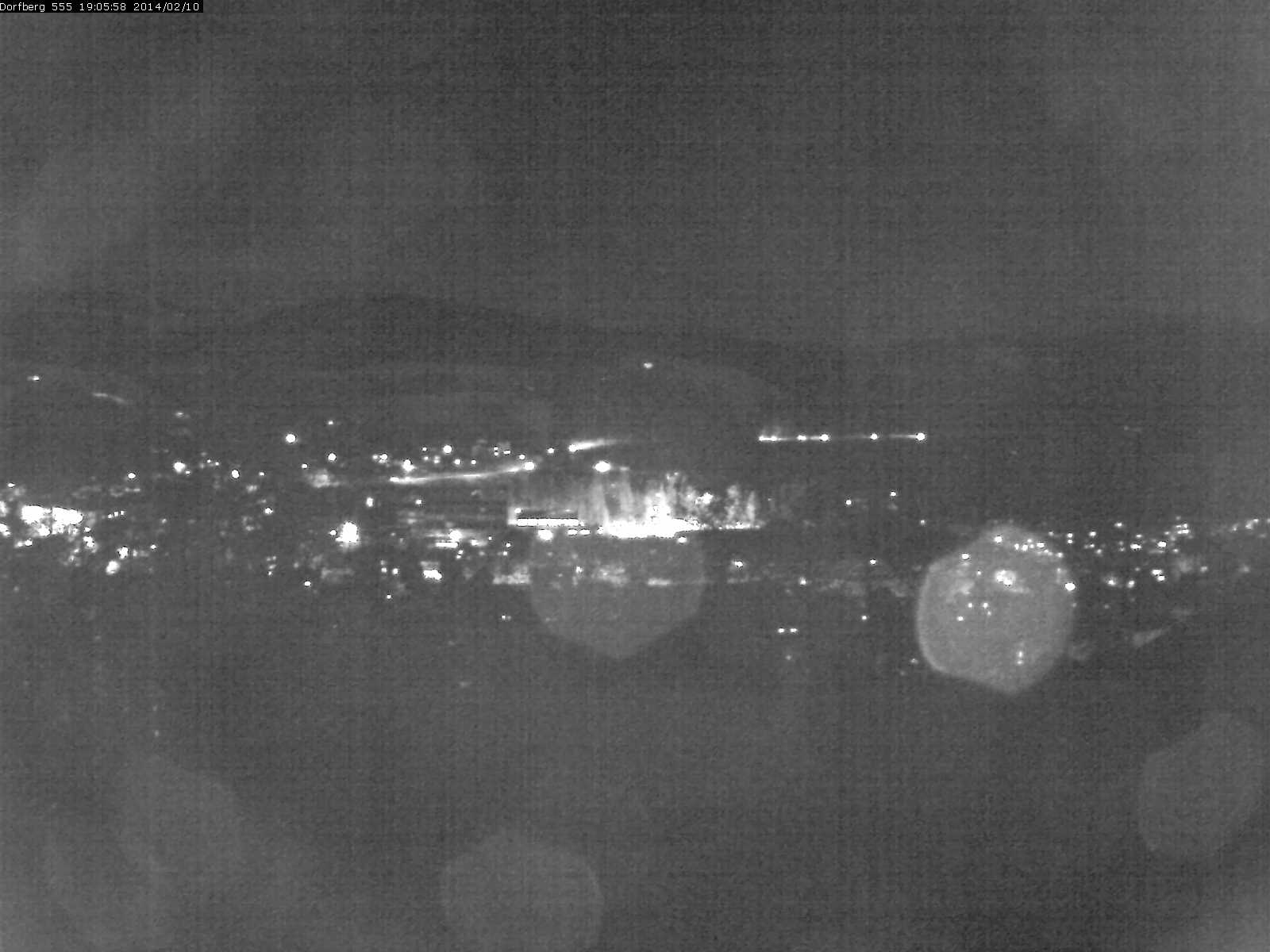 Webcam-Bild: Aussicht vom Dorfberg in Langnau 20140210-190600