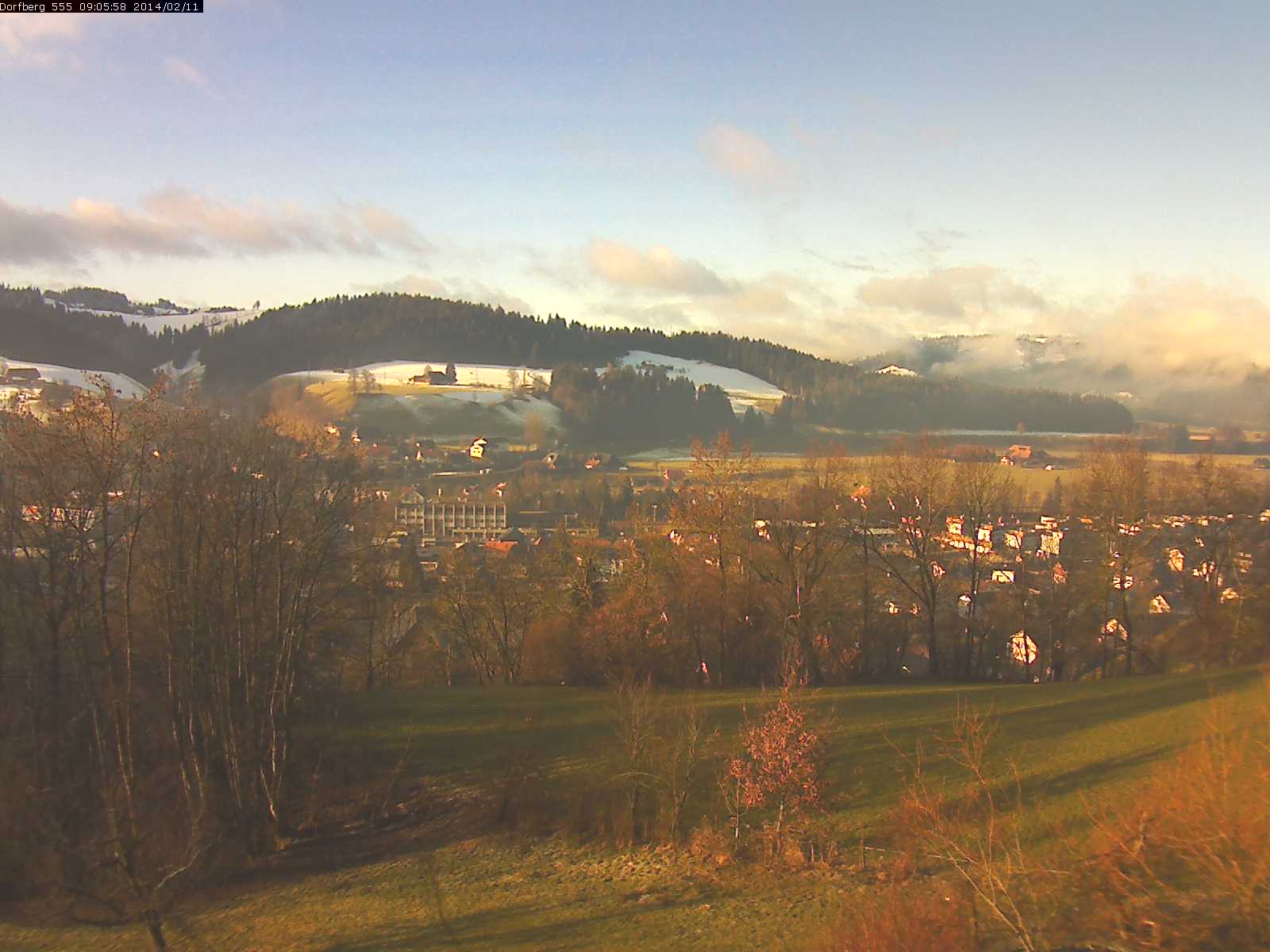 Webcam-Bild: Aussicht vom Dorfberg in Langnau 20140211-090600