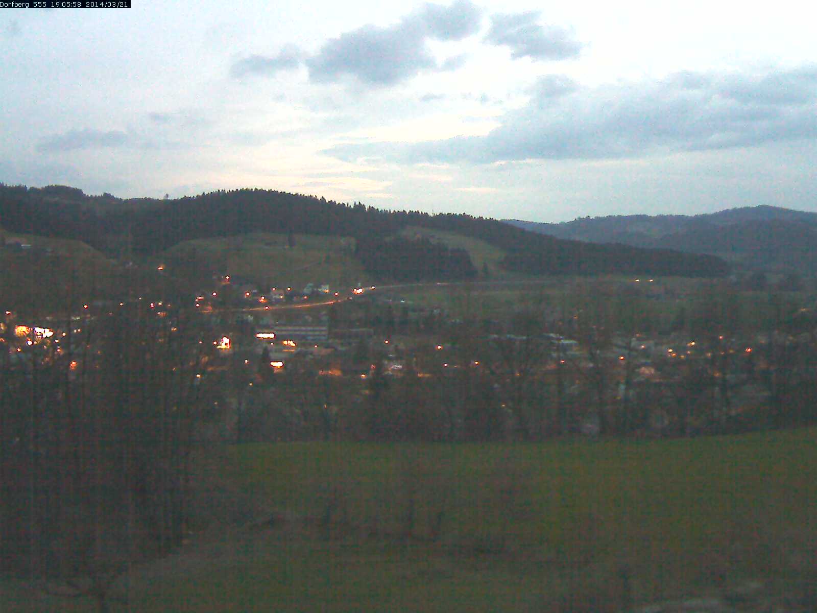 Webcam-Bild: Aussicht vom Dorfberg in Langnau 20140321-190600