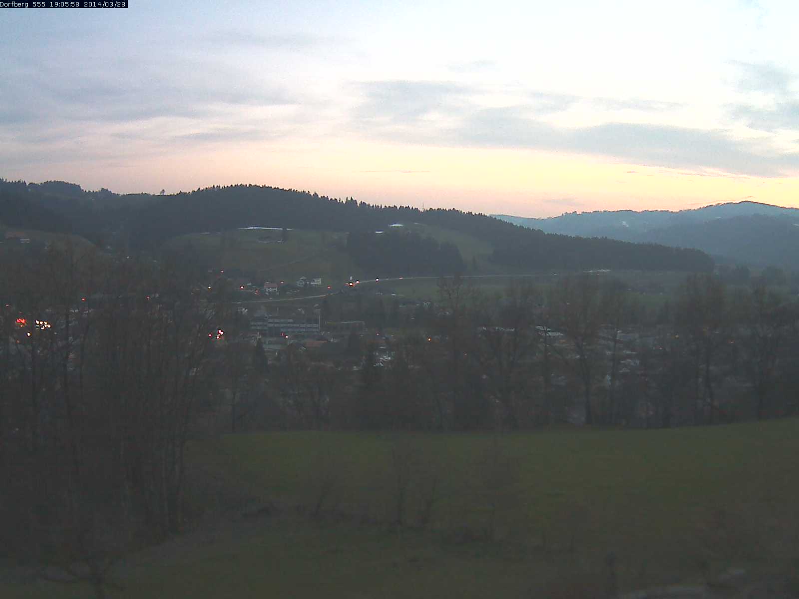 Webcam-Bild: Aussicht vom Dorfberg in Langnau 20140328-190600