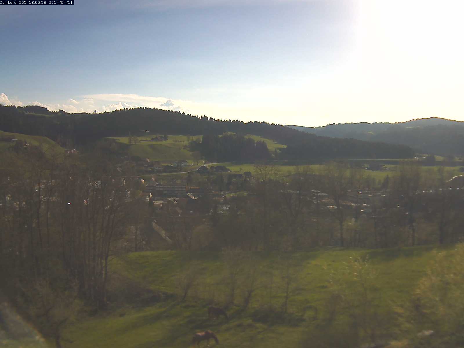 Webcam-Bild: Aussicht vom Dorfberg in Langnau 20140411-180600
