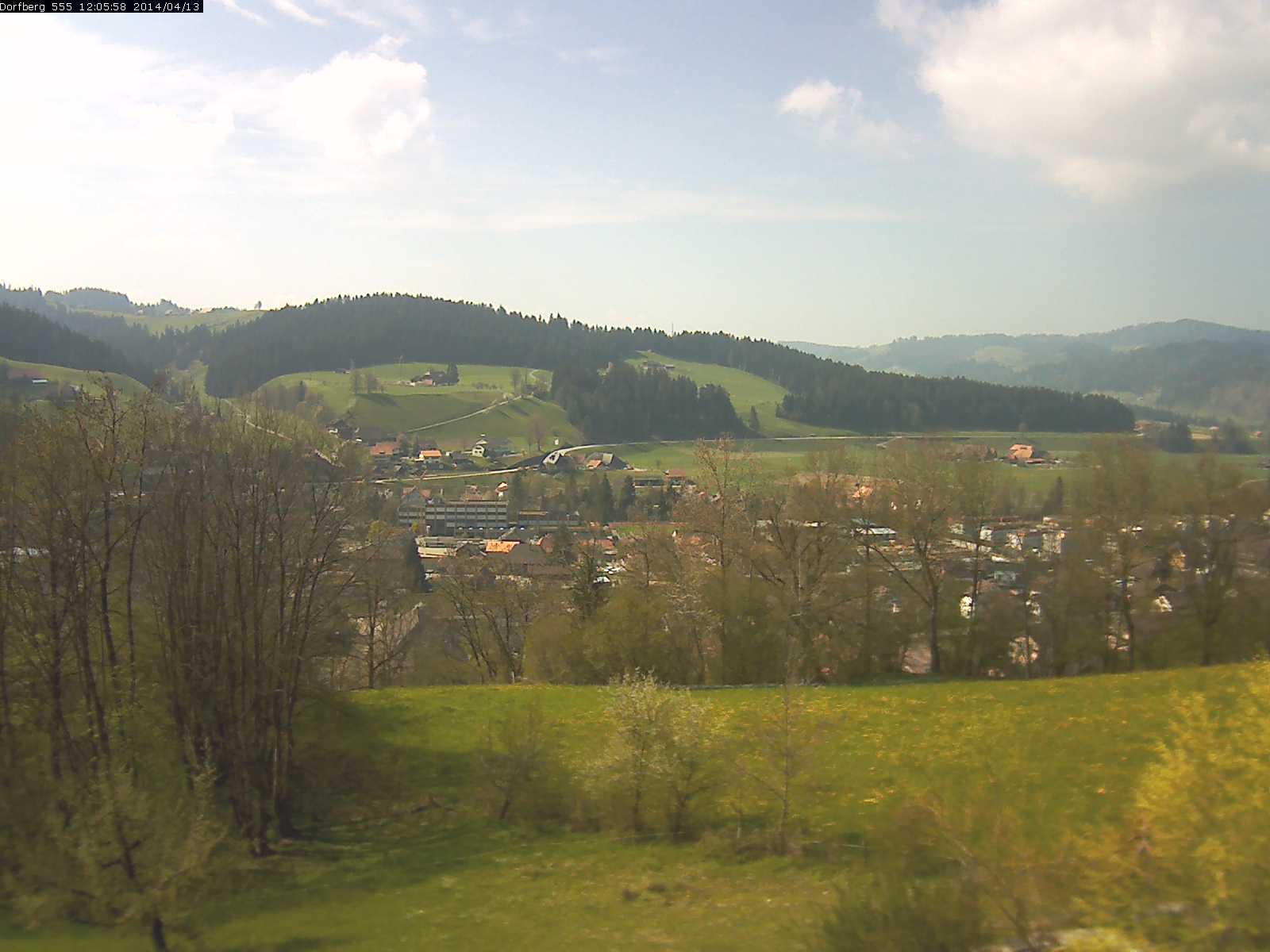 Webcam-Bild: Aussicht vom Dorfberg in Langnau 20140413-120600
