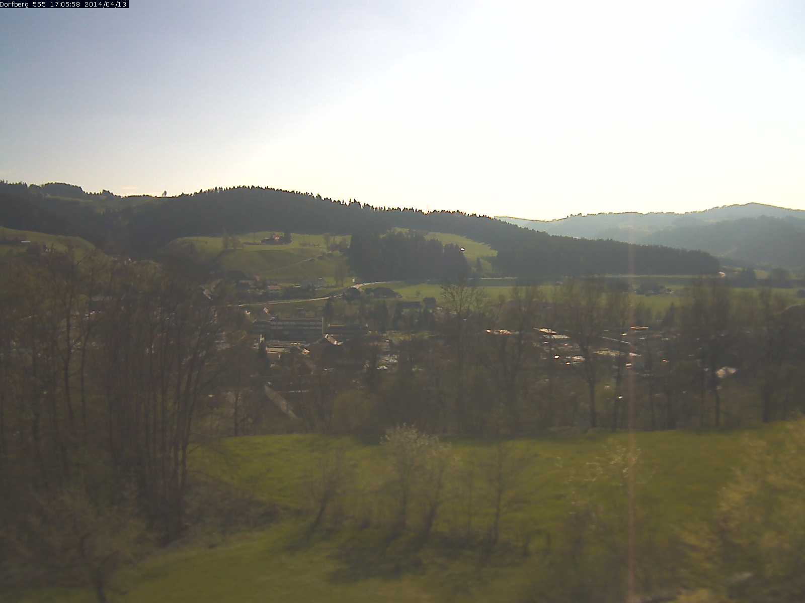 Webcam-Bild: Aussicht vom Dorfberg in Langnau 20140413-170600