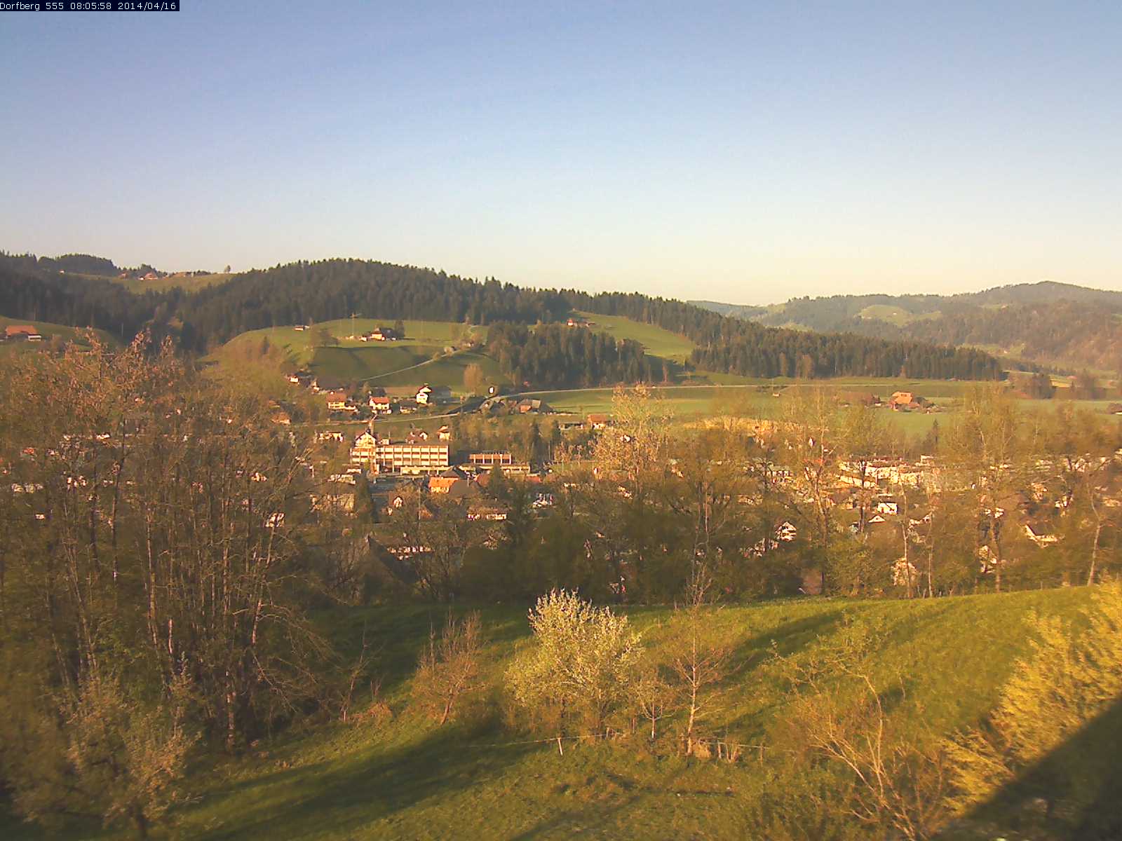 Webcam-Bild: Aussicht vom Dorfberg in Langnau 20140416-080600