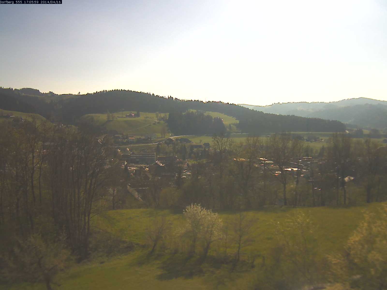Webcam-Bild: Aussicht vom Dorfberg in Langnau 20140416-170600