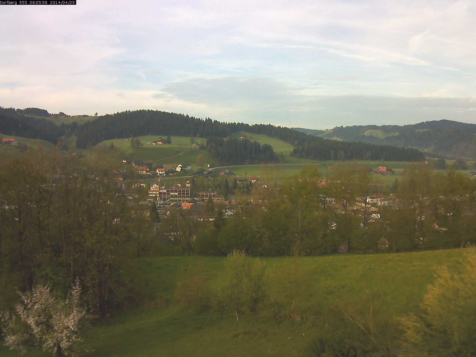 Webcam-Bild: Aussicht vom Dorfberg in Langnau 20140425-080600