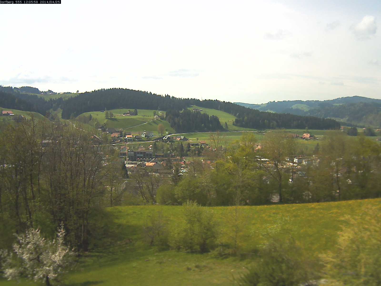 Webcam-Bild: Aussicht vom Dorfberg in Langnau 20140425-120600
