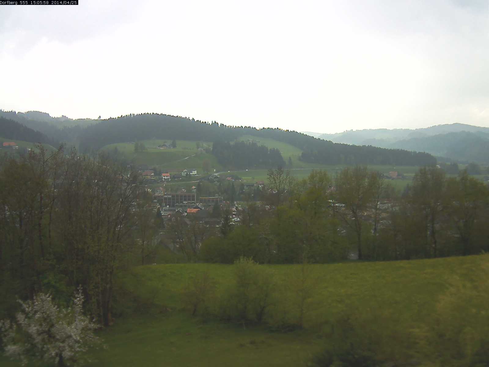 Webcam-Bild: Aussicht vom Dorfberg in Langnau 20140425-150600