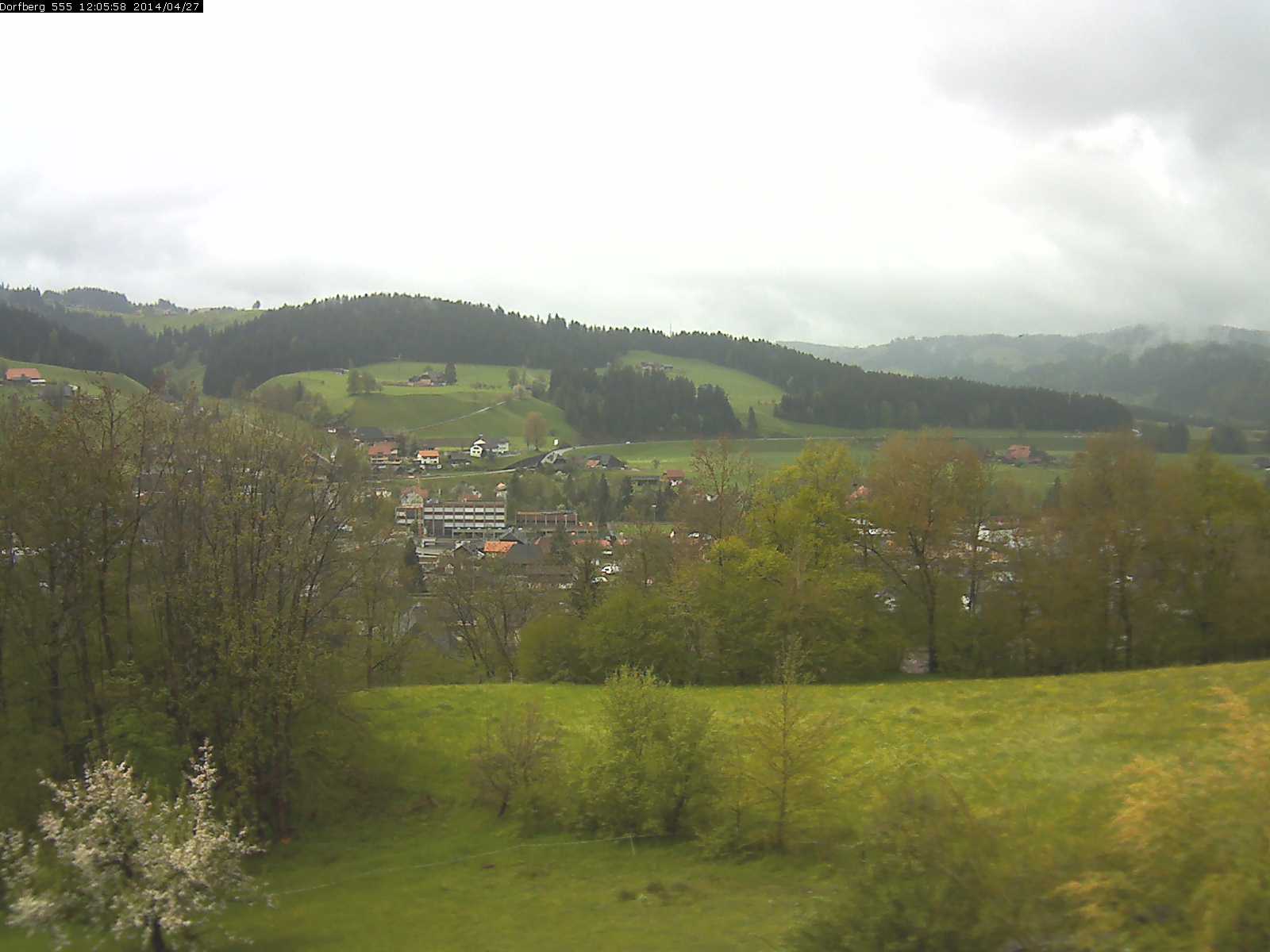 Webcam-Bild: Aussicht vom Dorfberg in Langnau 20140427-120600