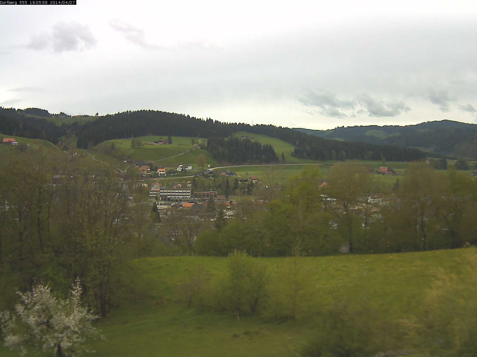 Webcam-Bild: Aussicht vom Dorfberg in Langnau 20140427-180600