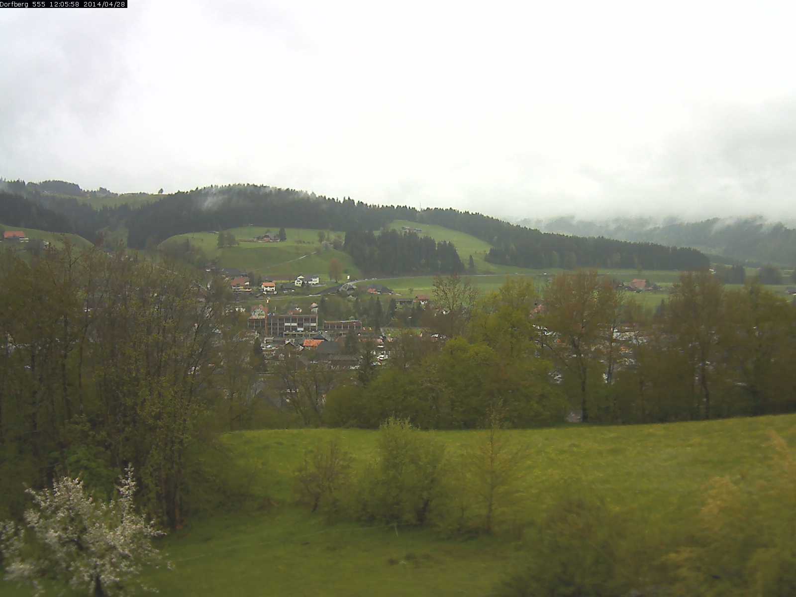 Webcam-Bild: Aussicht vom Dorfberg in Langnau 20140428-120600