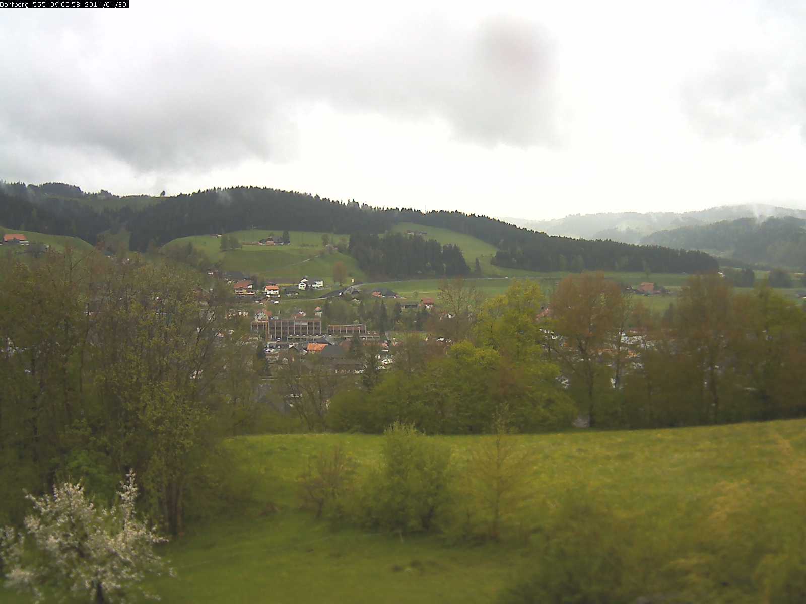 Webcam-Bild: Aussicht vom Dorfberg in Langnau 20140430-090600