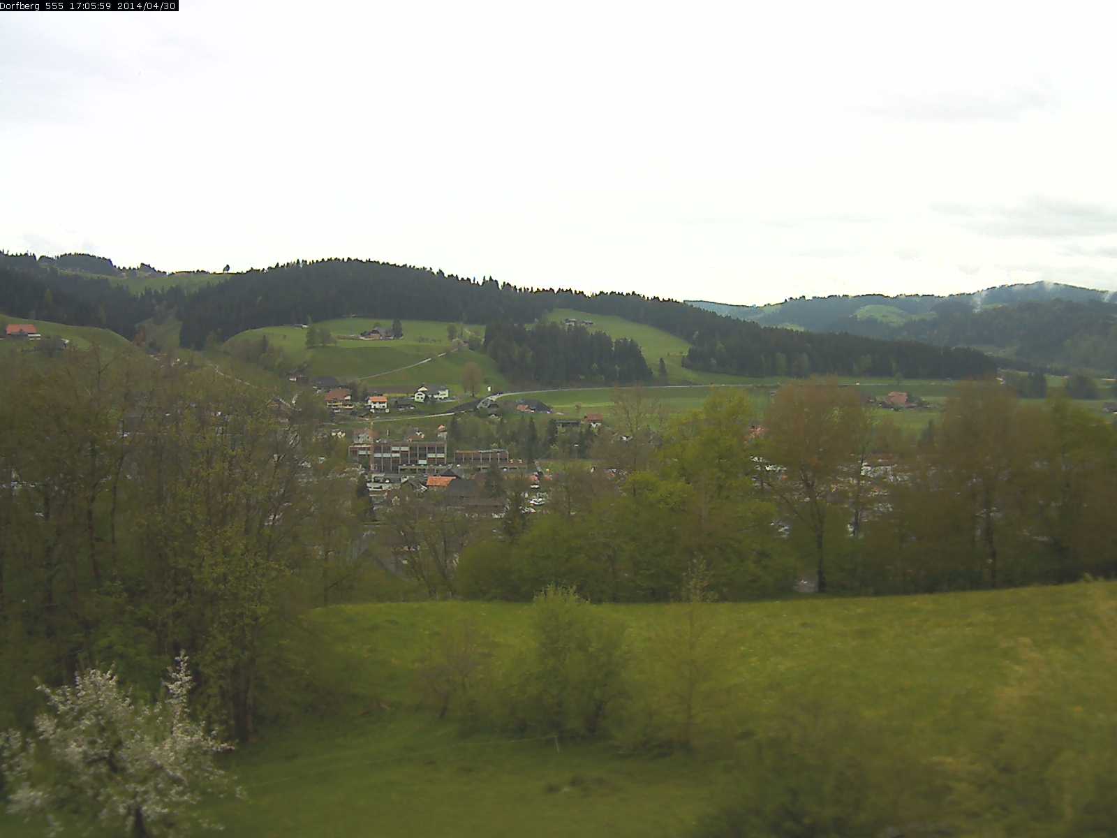 Webcam-Bild: Aussicht vom Dorfberg in Langnau 20140430-170600