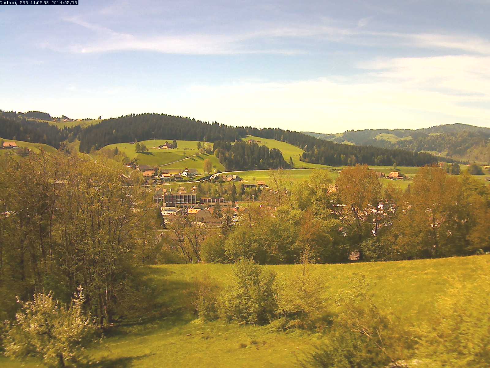 Webcam-Bild: Aussicht vom Dorfberg in Langnau 20140505-110600