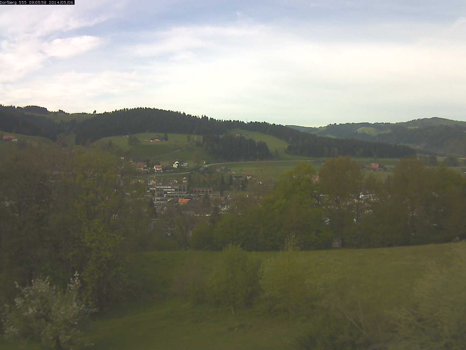 Webcam-Bild: Aussicht vom Dorfberg in Langnau 20140506-090600