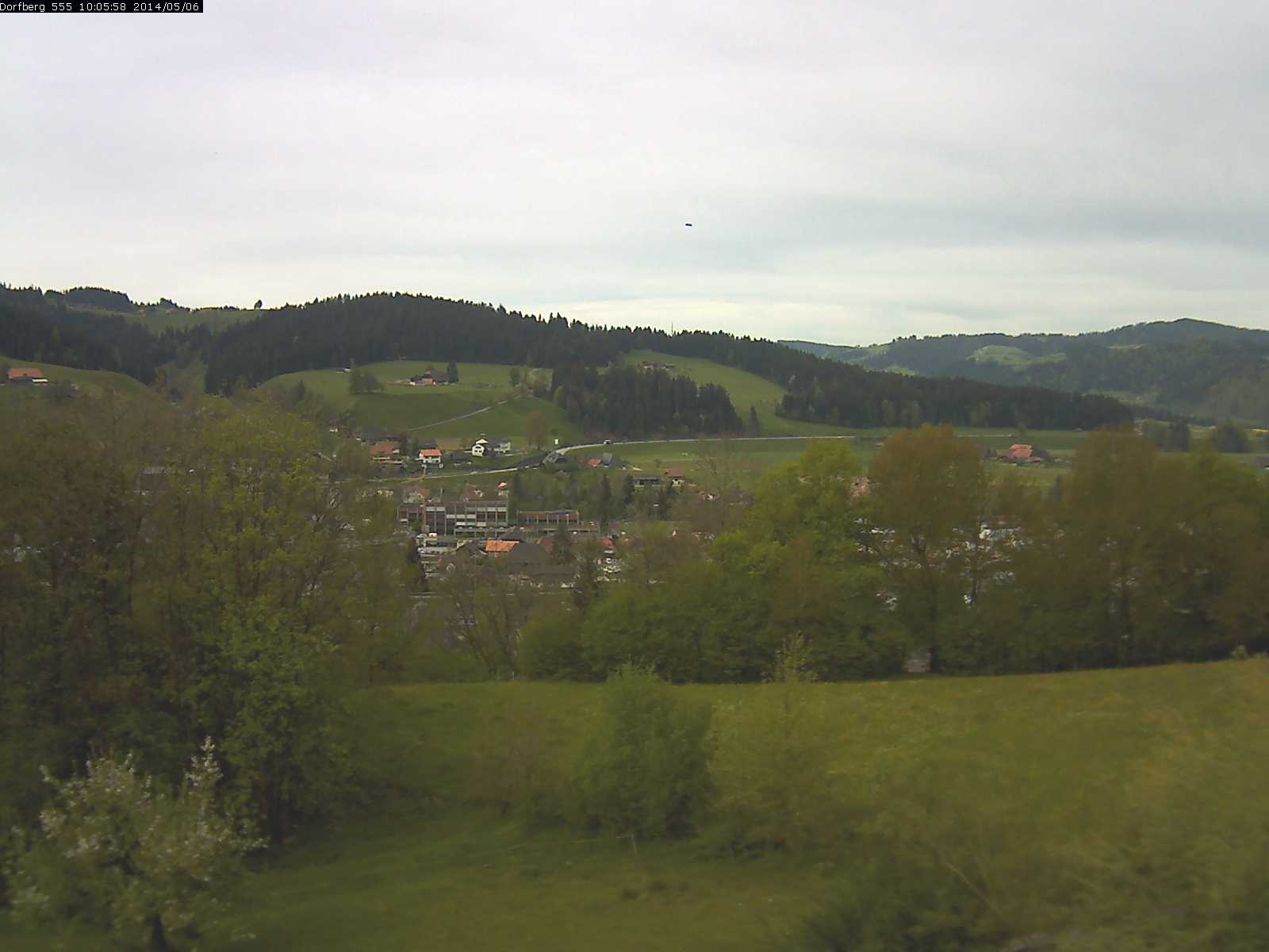 Webcam-Bild: Aussicht vom Dorfberg in Langnau 20140506-100600