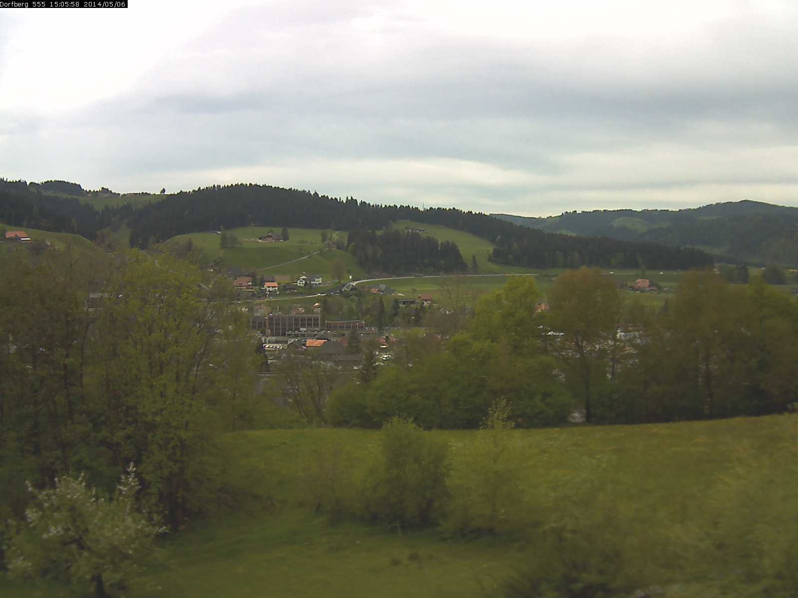 Webcam-Bild: Aussicht vom Dorfberg in Langnau 20140506-150600