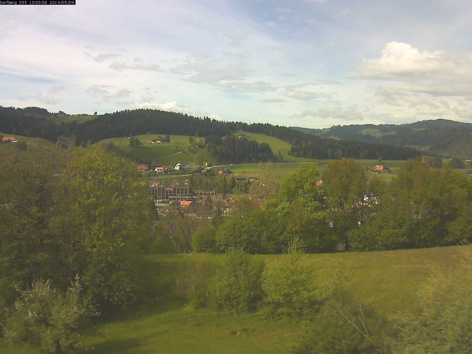 Webcam-Bild: Aussicht vom Dorfberg in Langnau 20140509-100600