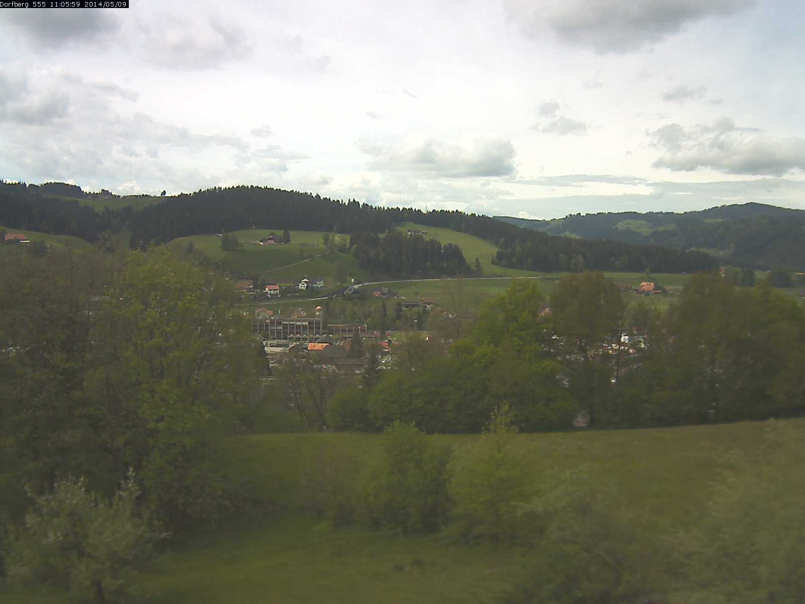 Webcam-Bild: Aussicht vom Dorfberg in Langnau 20140509-110600