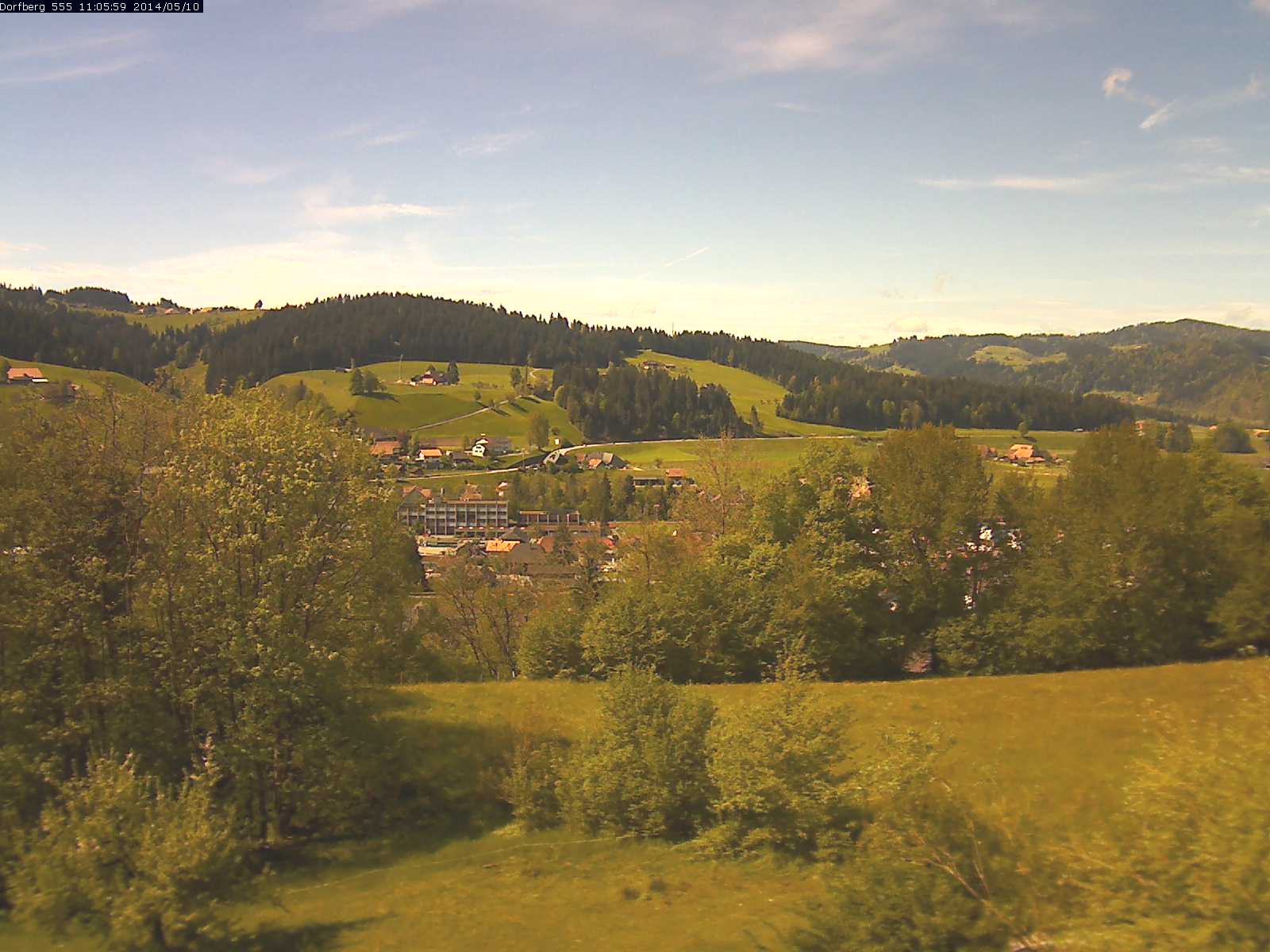 Webcam-Bild: Aussicht vom Dorfberg in Langnau 20140510-110600