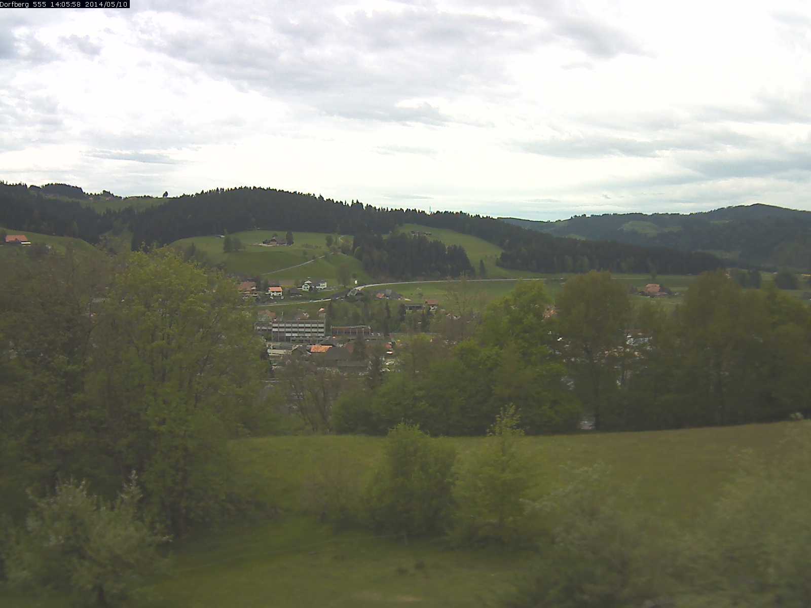 Webcam-Bild: Aussicht vom Dorfberg in Langnau 20140510-140600