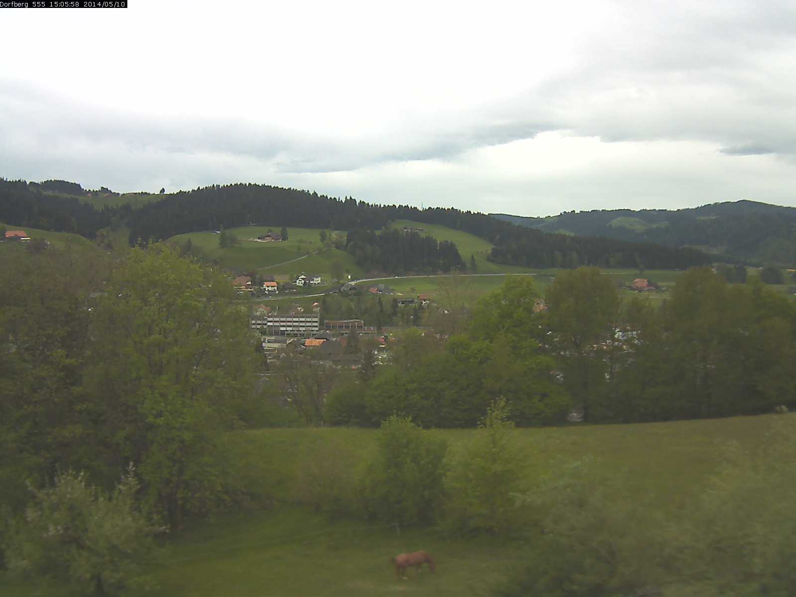 Webcam-Bild: Aussicht vom Dorfberg in Langnau 20140510-150600