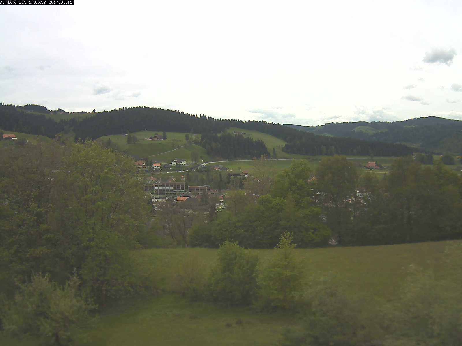 Webcam-Bild: Aussicht vom Dorfberg in Langnau 20140512-140600