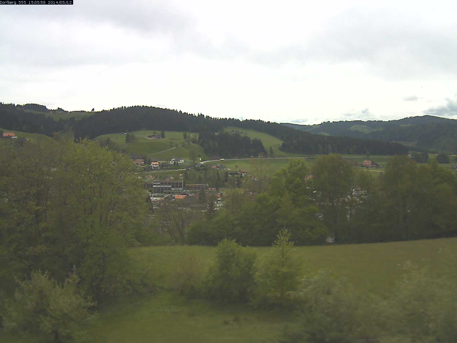 Webcam-Bild: Aussicht vom Dorfberg in Langnau 20140512-150600