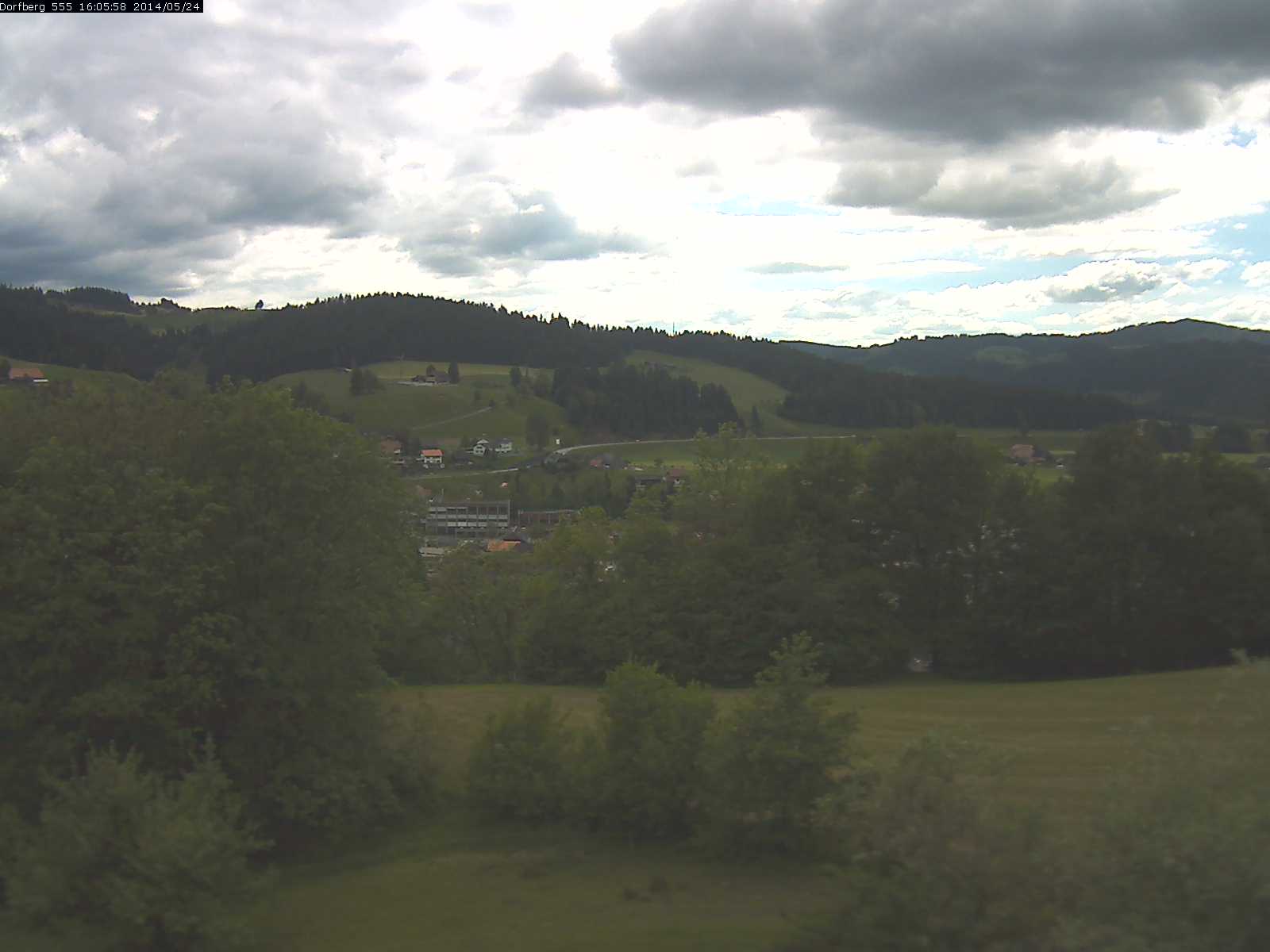 Webcam-Bild: Aussicht vom Dorfberg in Langnau 20140524-160600