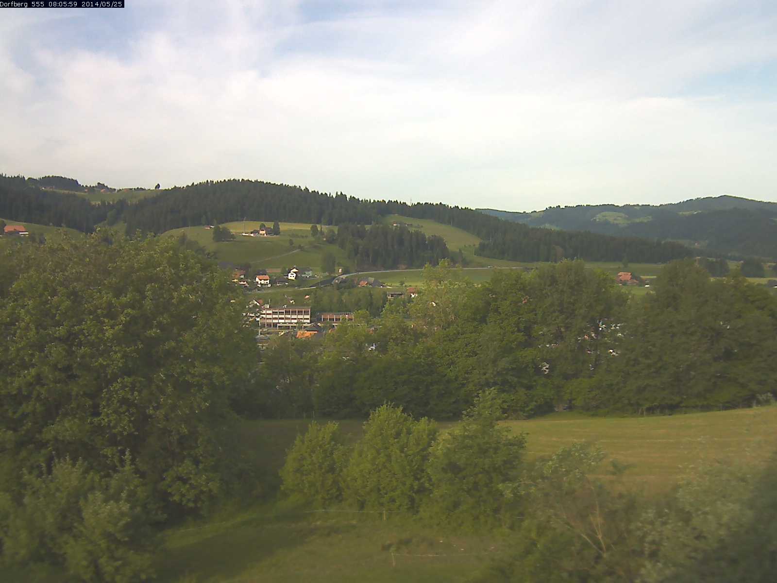 Webcam-Bild: Aussicht vom Dorfberg in Langnau 20140525-080600