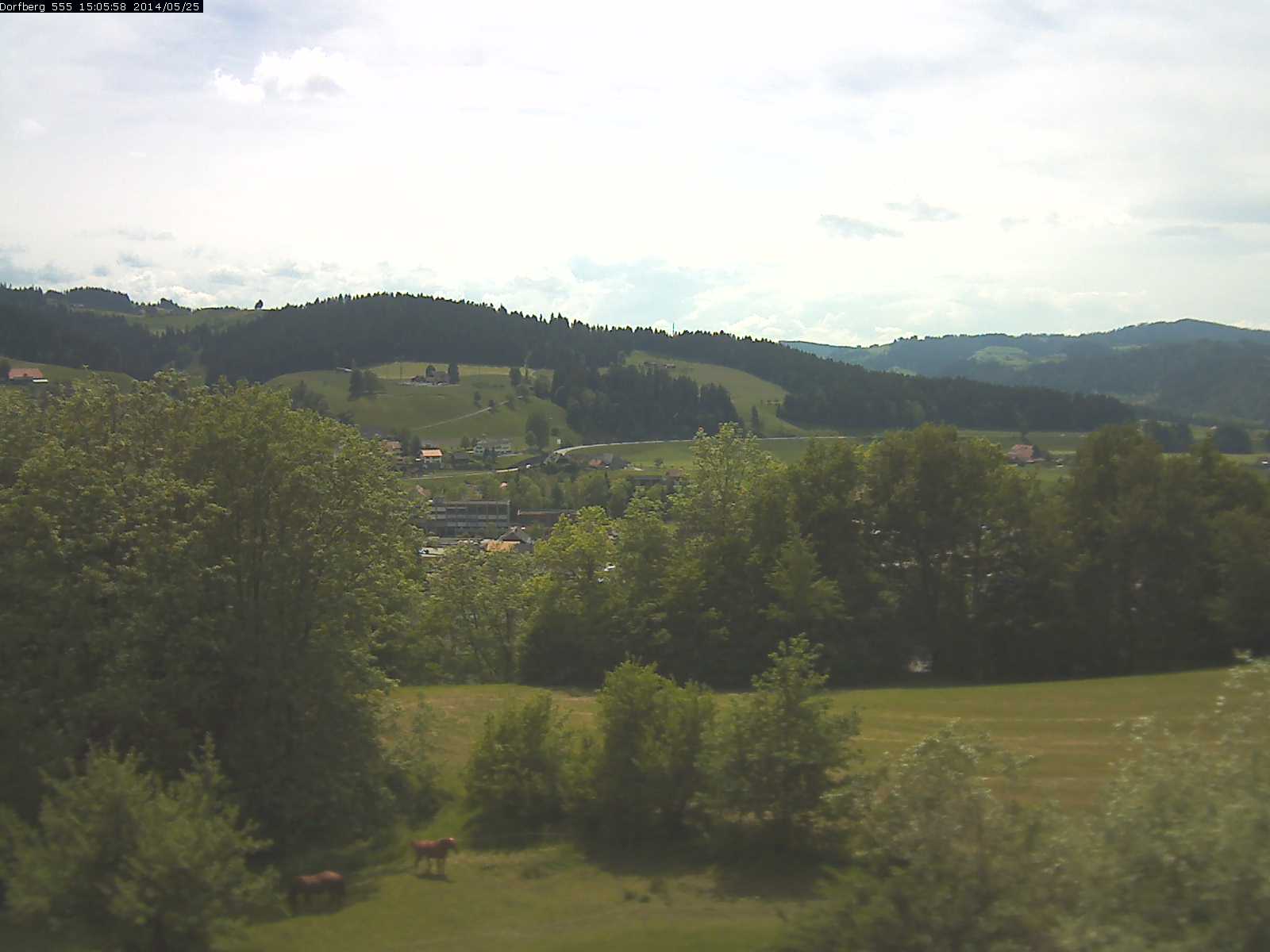Webcam-Bild: Aussicht vom Dorfberg in Langnau 20140525-150600
