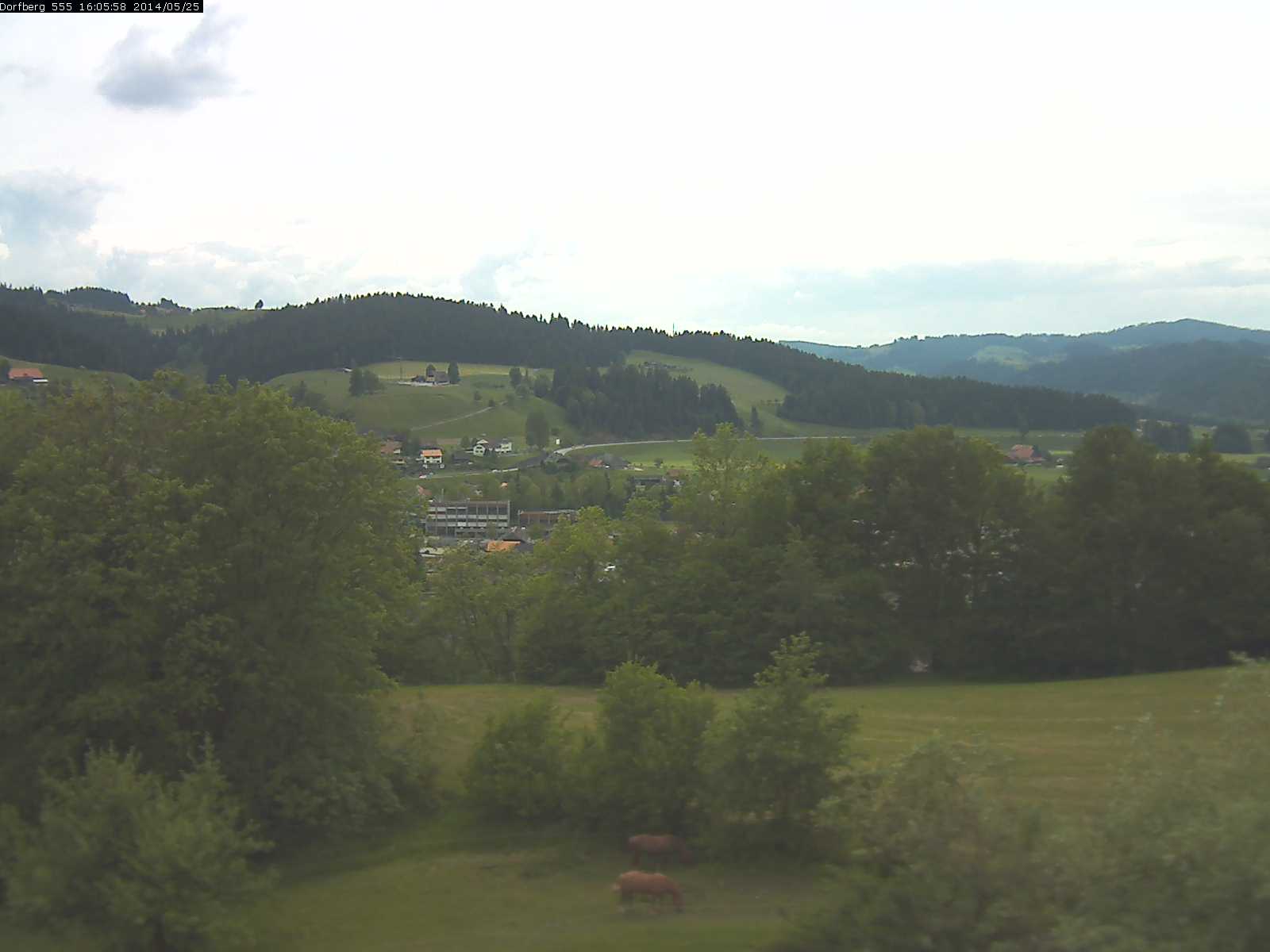Webcam-Bild: Aussicht vom Dorfberg in Langnau 20140525-160600