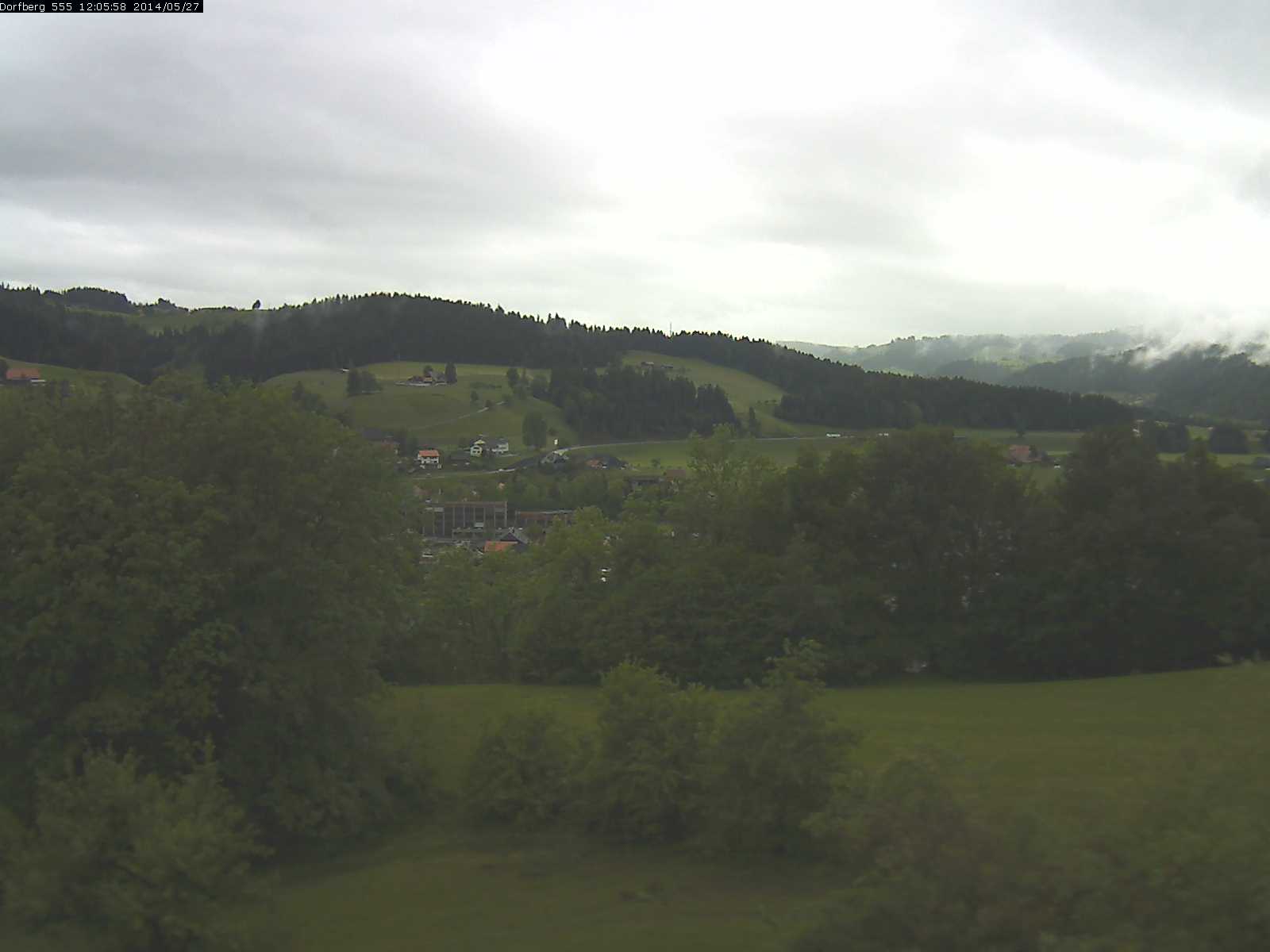 Webcam-Bild: Aussicht vom Dorfberg in Langnau 20140527-120600