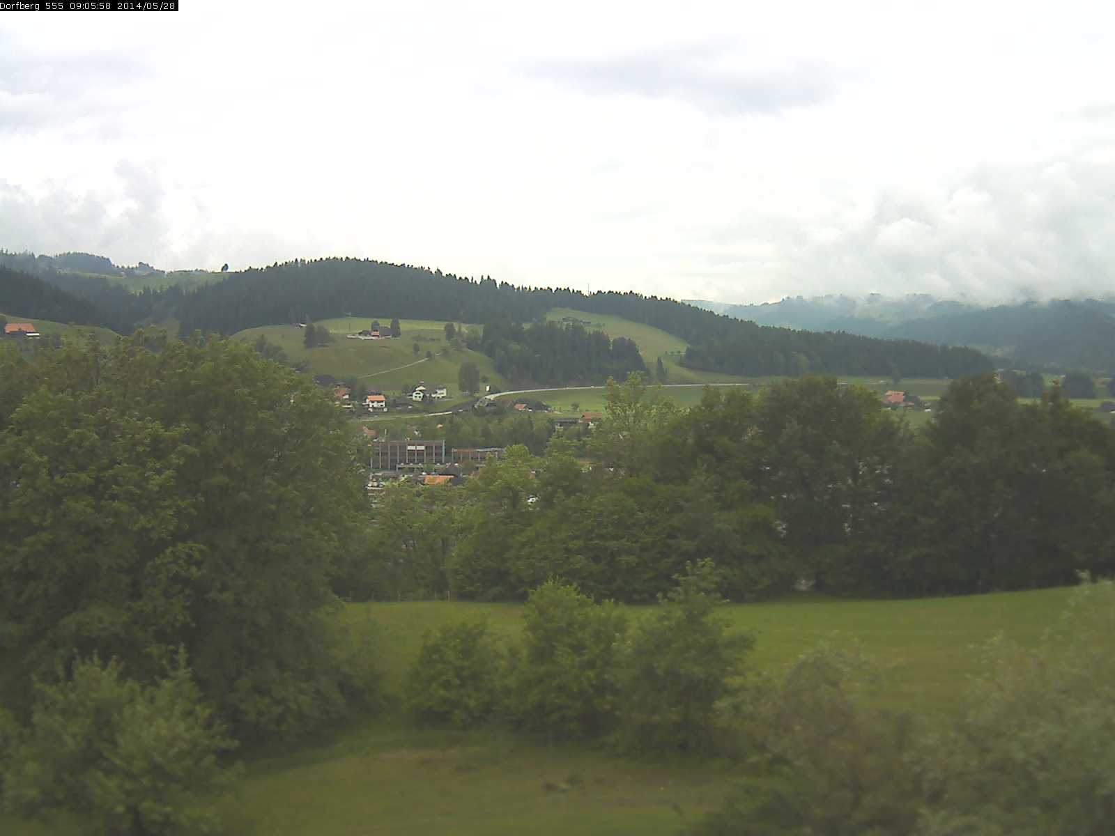 Webcam-Bild: Aussicht vom Dorfberg in Langnau 20140528-090600