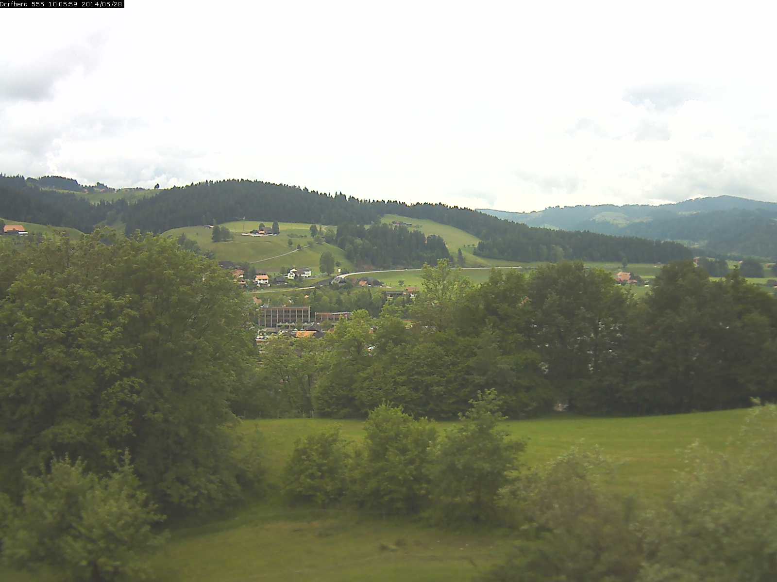 Webcam-Bild: Aussicht vom Dorfberg in Langnau 20140528-100600
