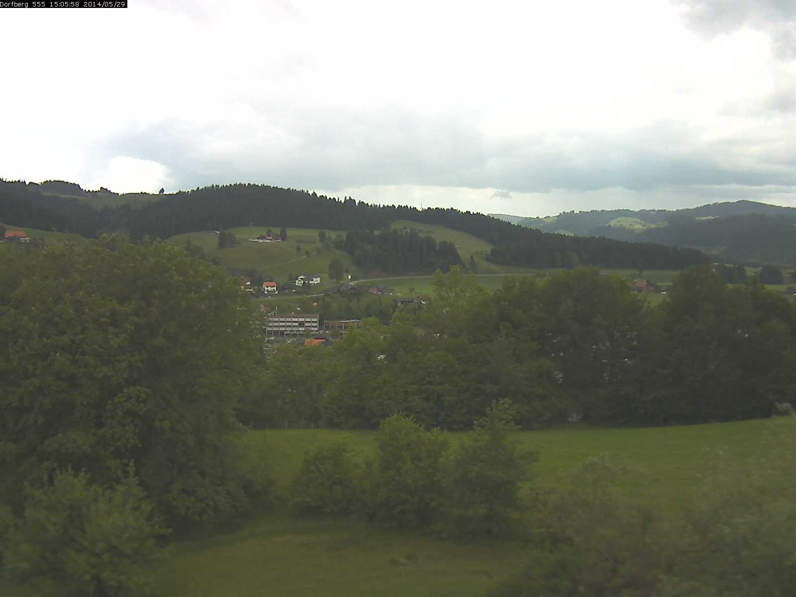 Webcam-Bild: Aussicht vom Dorfberg in Langnau 20140529-150600