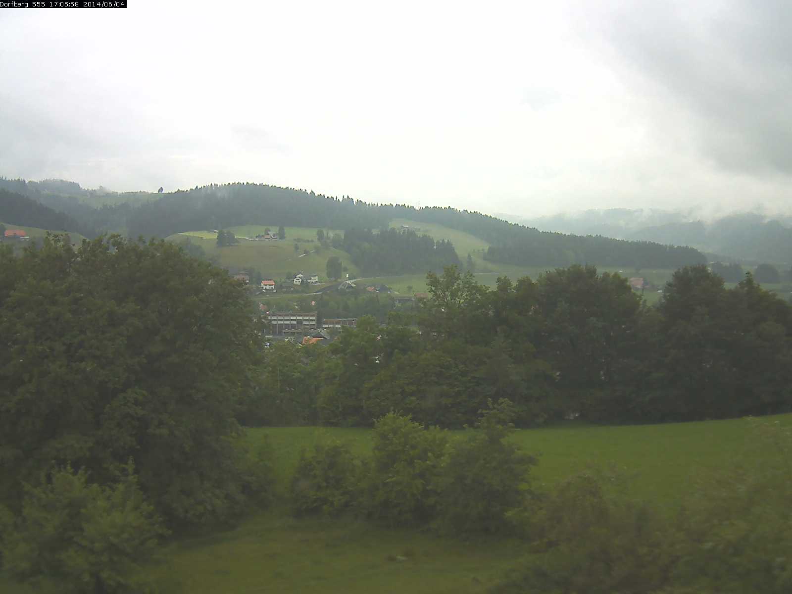 Webcam-Bild: Aussicht vom Dorfberg in Langnau 20140604-170600