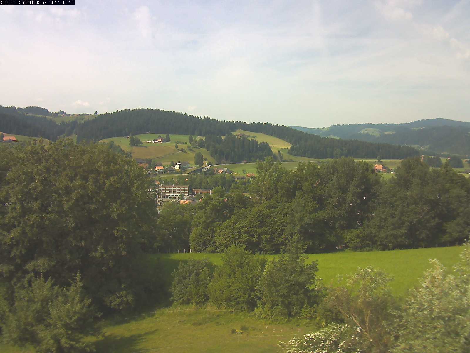 Webcam-Bild: Aussicht vom Dorfberg in Langnau 20140614-100600