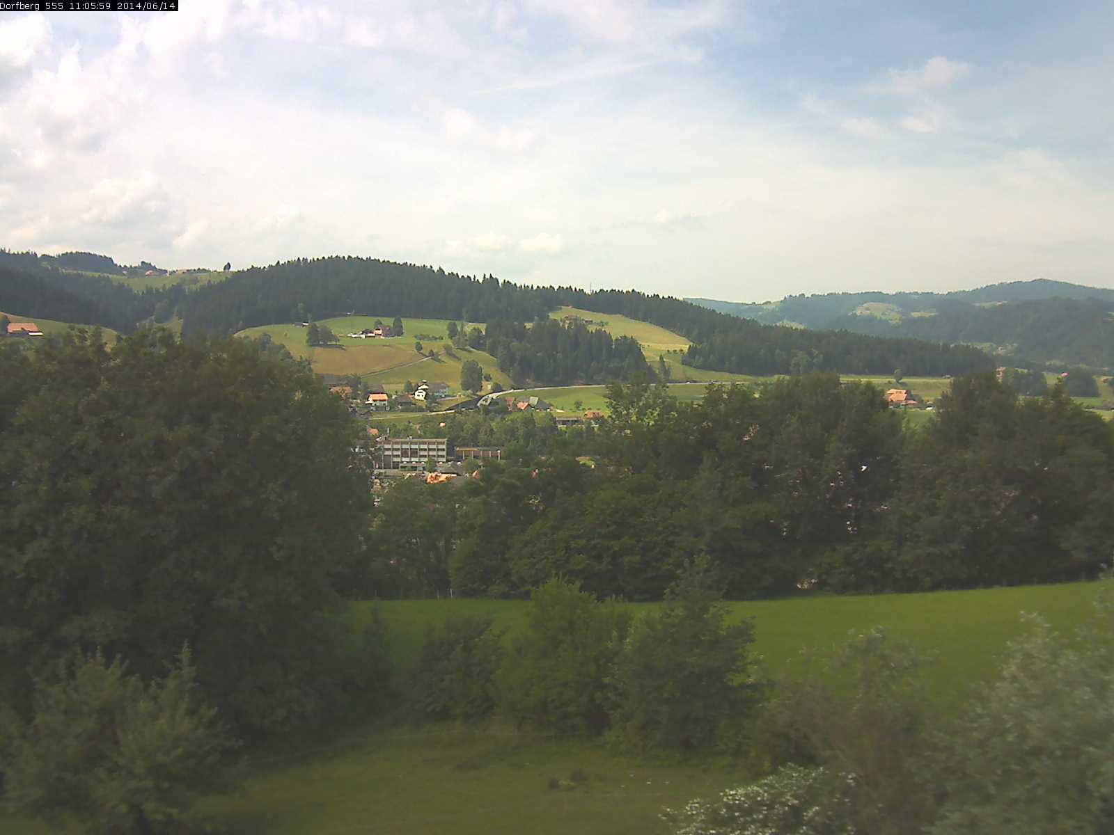 Webcam-Bild: Aussicht vom Dorfberg in Langnau 20140614-110600