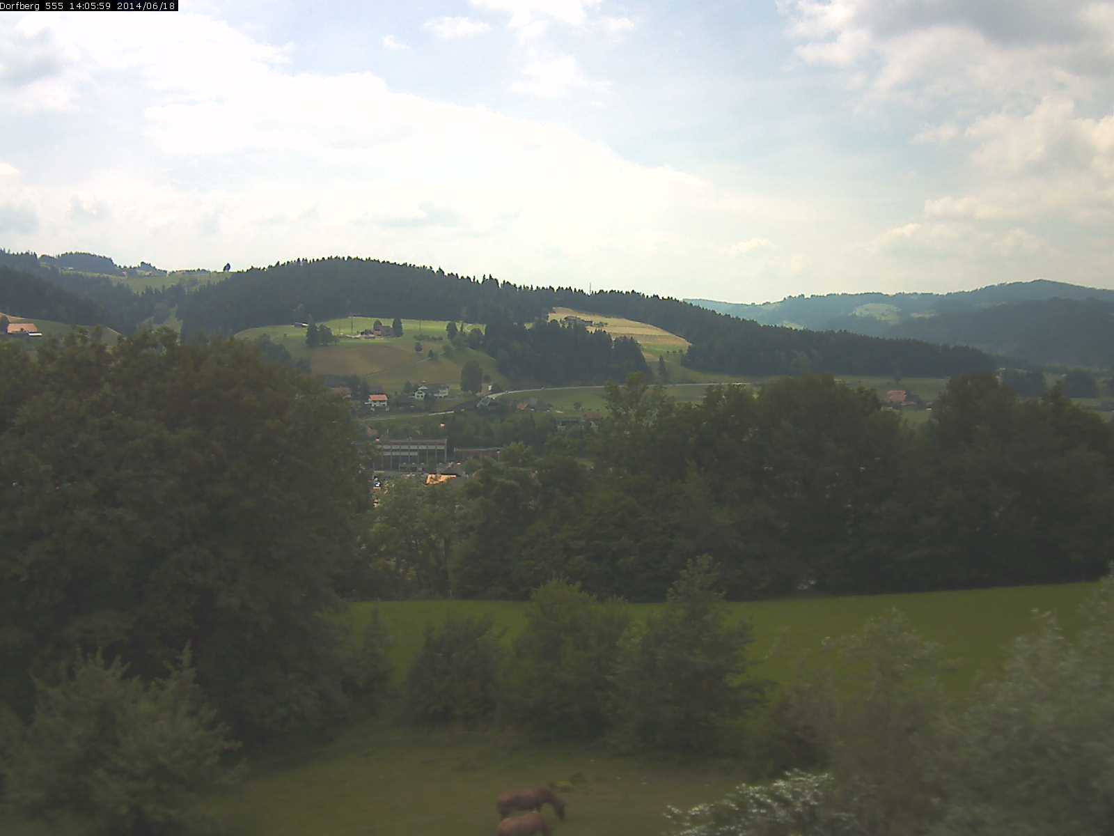 Webcam-Bild: Aussicht vom Dorfberg in Langnau 20140618-140600