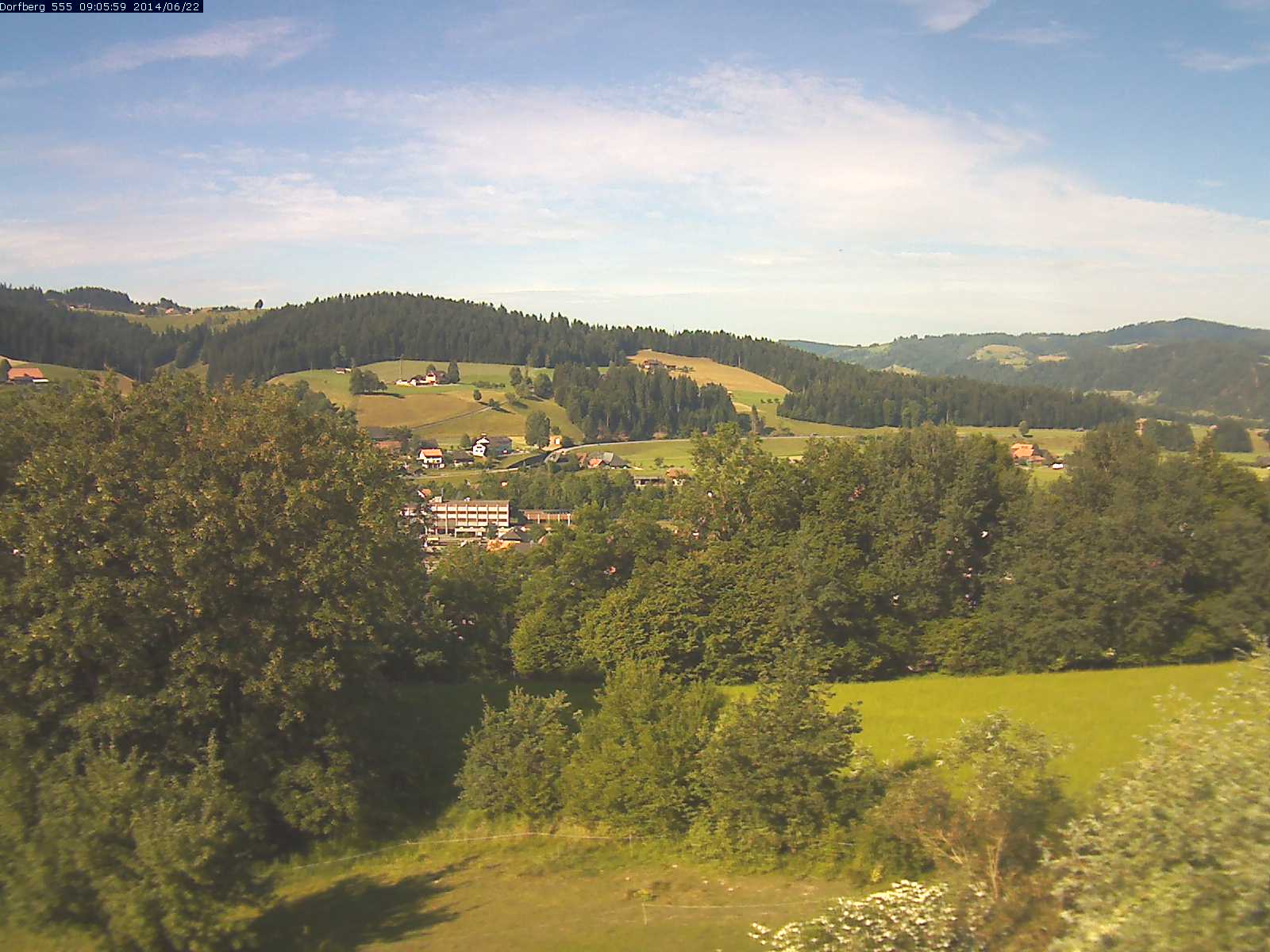 Webcam-Bild: Aussicht vom Dorfberg in Langnau 20140622-090600