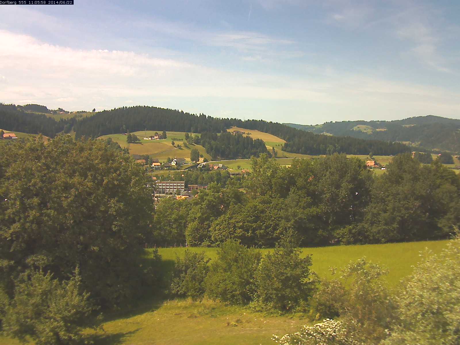 Webcam-Bild: Aussicht vom Dorfberg in Langnau 20140622-110600