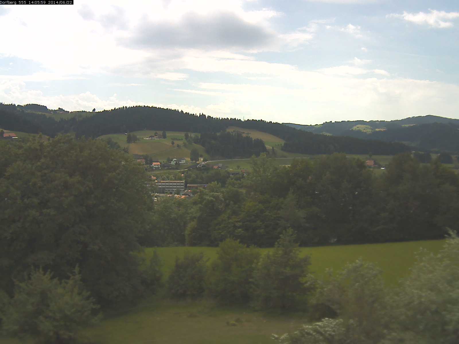 Webcam-Bild: Aussicht vom Dorfberg in Langnau 20140622-140600