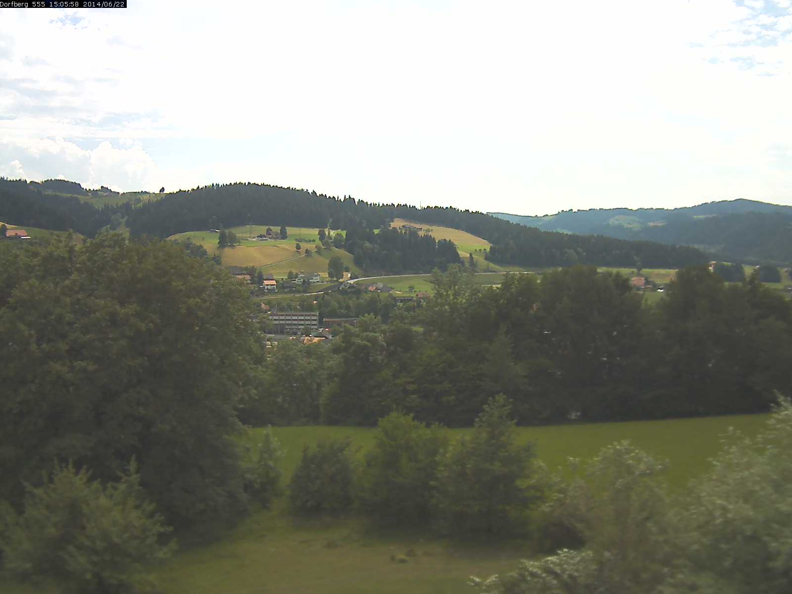 Webcam-Bild: Aussicht vom Dorfberg in Langnau 20140622-150600