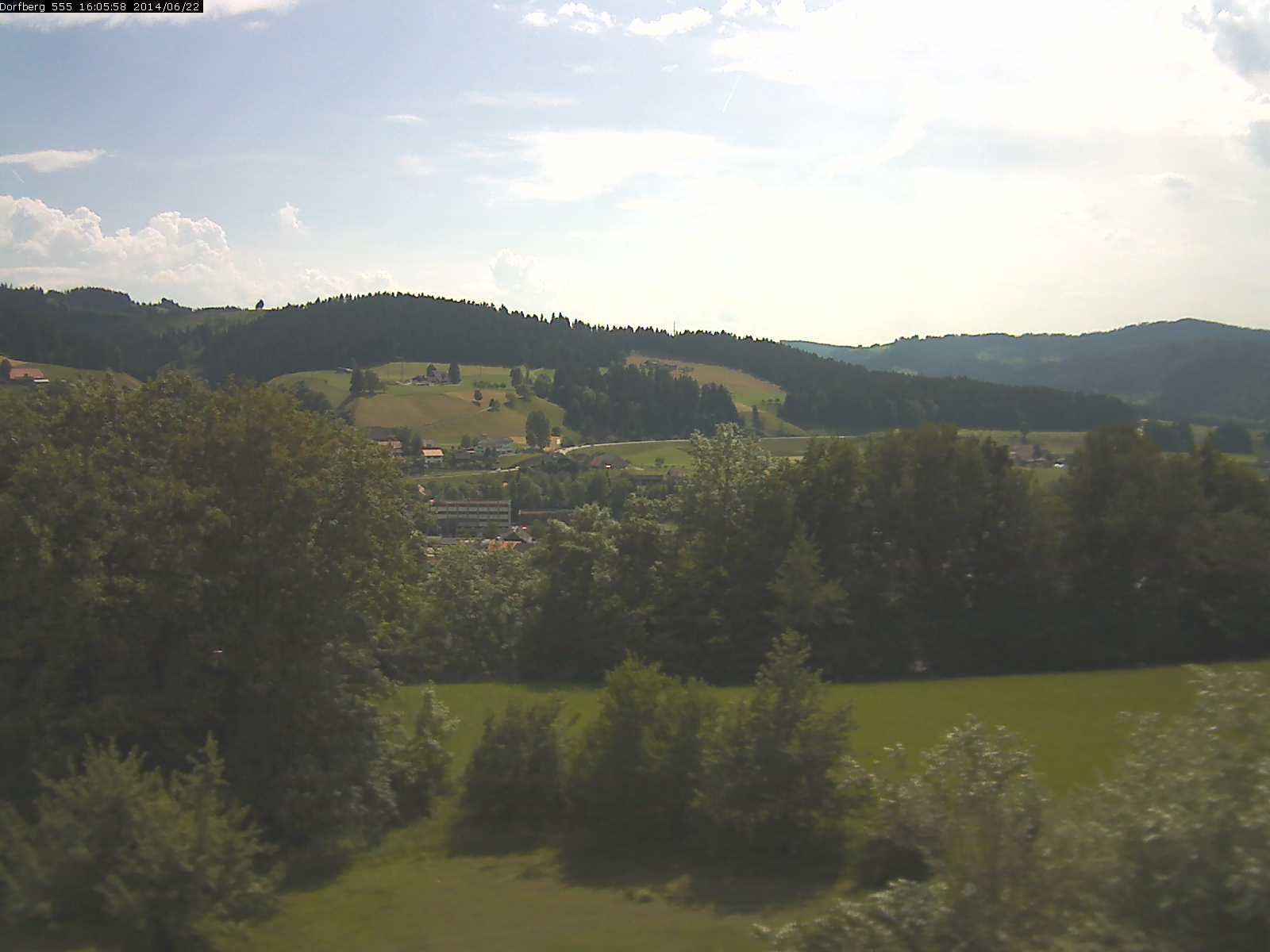 Webcam-Bild: Aussicht vom Dorfberg in Langnau 20140622-160600