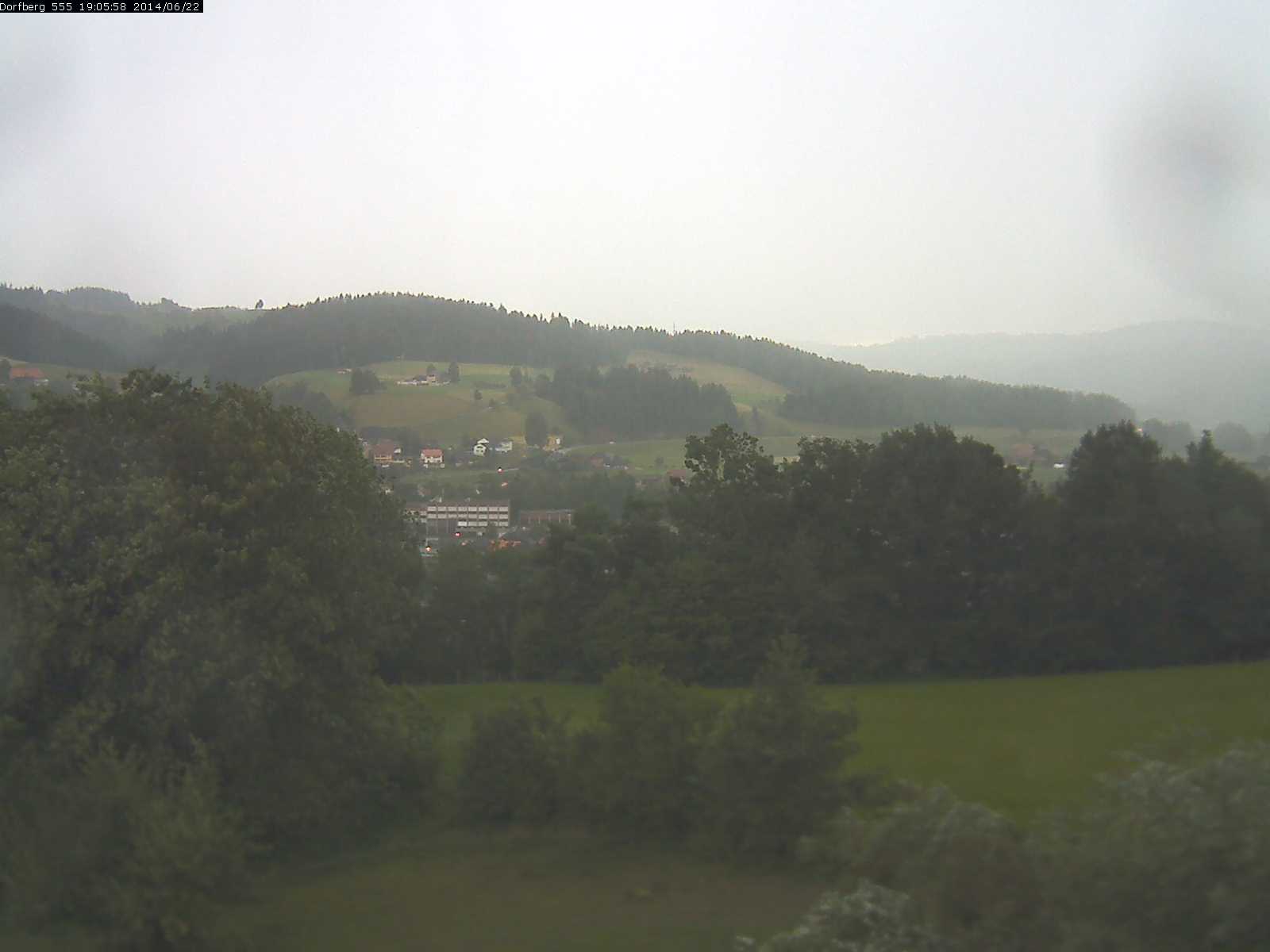 Webcam-Bild: Aussicht vom Dorfberg in Langnau 20140622-190600
